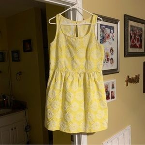 Tori Richard Yellow Sleeveless Dress with white daisy